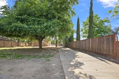 941 Burkett Ave, Stockton, CA 95205 - Photo 20