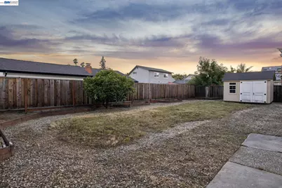 37825 Goldenrod Dr, Newark, CA 94560 - Photo 42