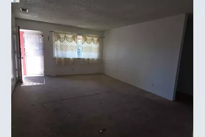 6933 Kermit Ln, Stockton, CA 95207 - Photo 8