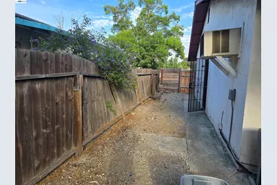 6933 Kermit Ln, Stockton, CA 95207 - Photo 6