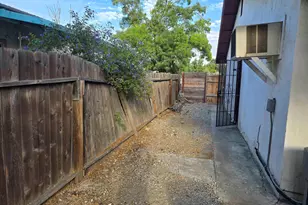 6933 Kermit Ln, Stockton, CA 95207 - Photo 6