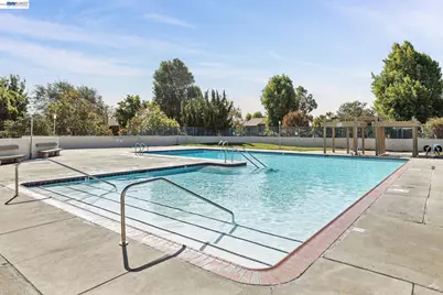 3227 Santa Cruz Ln, Alameda, CA 94502 - Photo 32