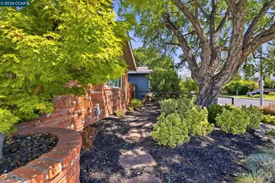 5181 Greenmeadow Dr, Concord, CA 94521 - Photo 16