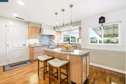 5181 Greenmeadow Dr, Concord, CA 94521 - Photo 32