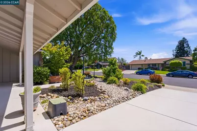5181 Greenmeadow Dr, Concord, CA 94521 - Photo 12