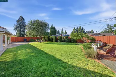 5181 Greenmeadow Dr, Concord, CA 94521 - Photo 68
