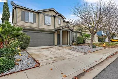 448 Burlington Dr, Tracy, CA 95376 - Photo 2