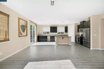2138 Yellow Rose Cir, Fairfield, CA 94534 - Photo 16