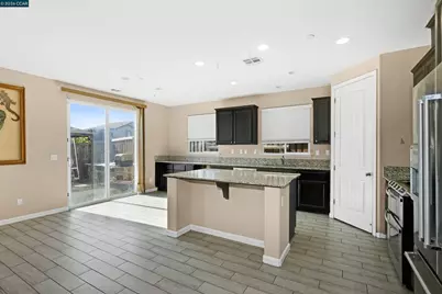 2138 Yellow Rose Cir, Fairfield, CA 94534 - Photo 18