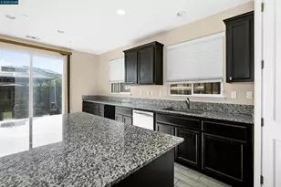 2138 Yellow Rose Cir, Fairfield, CA 94534 - Photo 24