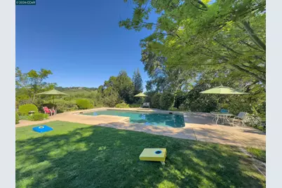 84 Quail Ln, Martinez, CA 94553 - Photo 6