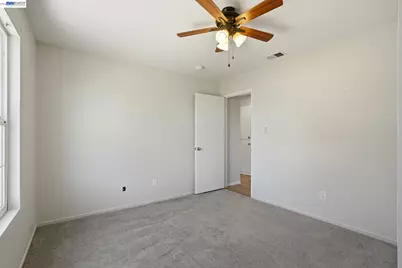 1087 Jensen Dr, Pittsburg, CA 94565 - Photo 16