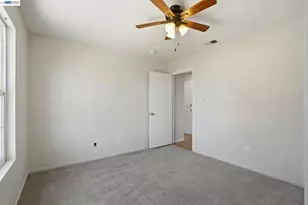 1087 Jensen Dr, Pittsburg, CA 94565 - Photo 16