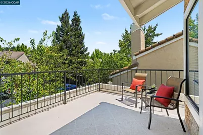 2042 Lost Lake Pl, Martinez, CA 94553 - Photo 20