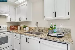 2042 Lost Lake Pl, Martinez, CA 94553 - Photo 6
