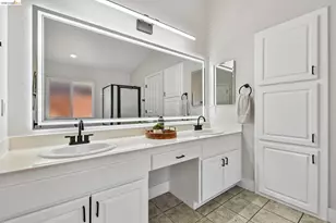 9020 Pembridge Dr, Elk Grove, CA 95624 - Photo 24