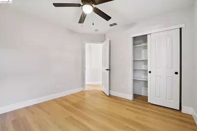 9020 Pembridge Dr, Elk Grove, CA 95624 - Photo 34