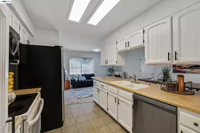 577 Jonathan Way, Union City, CA 94587 - Photo 6