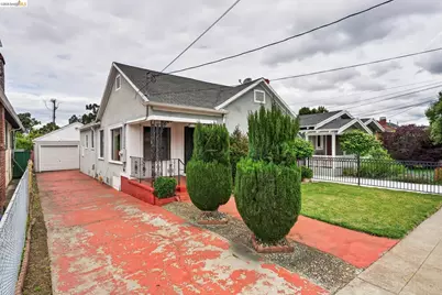8115 Iris St, Oakland, CA 94605 - Photo 2