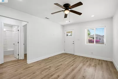 114 C St, Tracy, CA 95376 - Photo 6