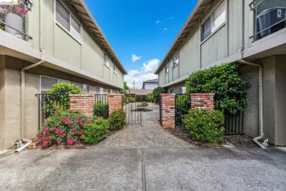 68 Oakes Blvd., San Leandro, CA 94577 - Photo 4