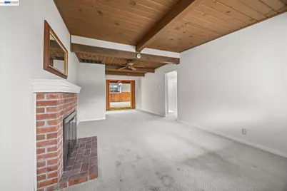 20048 Sapphire St, Castro Valley, CA 94546 - Photo 12