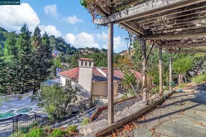 74 Yarrow Valley Ln, Orinda, CA 94563 - Photo 60