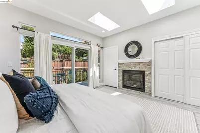 6935 Chambers Dr, Oakland, CA 94611 - Photo 34