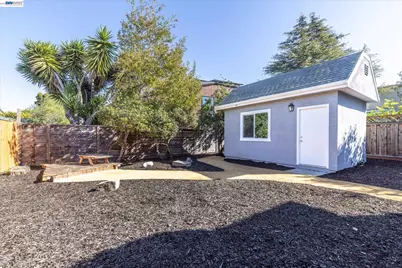955 Virginia St, Berkeley, CA 94710 - Photo 24