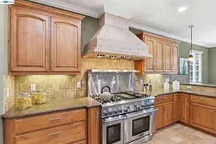 201 Westridge Dr, Santa Clara, CA 95050 - Photo 14