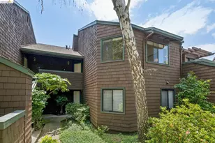 8 Pomfret Walk, Pleasant Hill, CA 94523 - Photo 2
