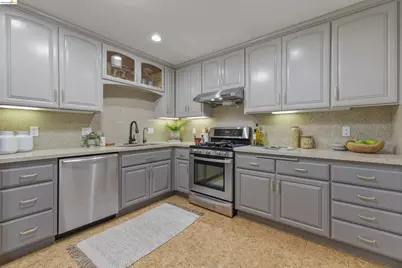 1366 Sayre St, San Leandro, CA 94579 - Photo 8