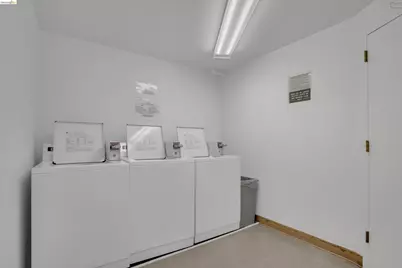 6363 Christie Ave #2925, Emeryville, CA 94608 - Photo 32