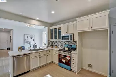 530 Cottage Park Dr, Hayward, CA 94544 - Photo 6