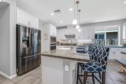 1589 Friendly Street, Manteca, CA 95337 - Photo 8