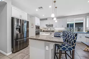 1589 Friendly St, Manteca, CA 95337 - Photo 8