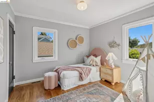 2210 Browning St, Berkeley, CA 94702 - Photo 18