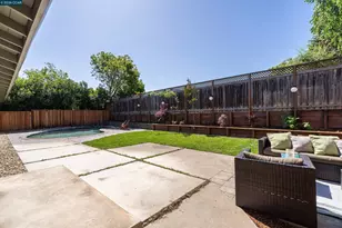 1407 Dawes, Novato, CA 94947 - Photo 18