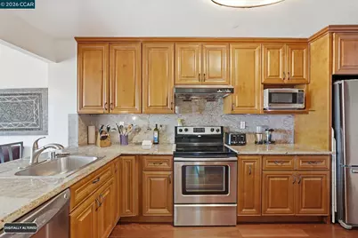 624 Primrose Ter, Pinole, CA 94564 - Photo 28