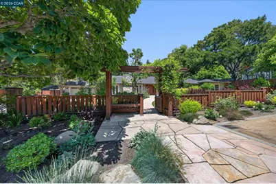 1165 Glen Rd, Lafayette, CA 94549 - Photo 2