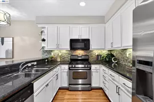 4252 Clarinbridge Cir, Dublin, CA 94568 - Photo 12