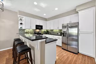 4252 Clarinbridge Cir, Dublin, CA 94568 - Photo 10