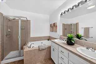 4252 Clarinbridge Cir, Dublin, CA 94568 - Photo 30