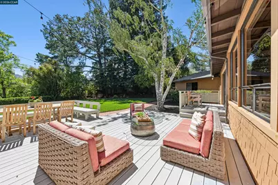 90 Overhill Rd, Orinda, CA 94563 - Photo 46
