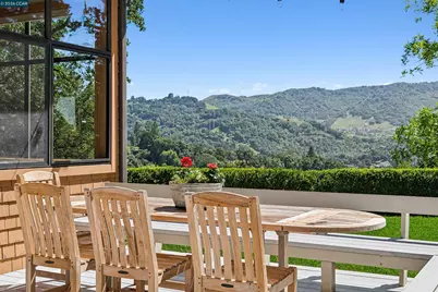 90 Overhill Rd, Orinda, CA 94563 - Photo 50