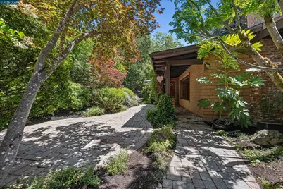 90 Overhill Rd, Orinda, CA 94563 - Photo 62