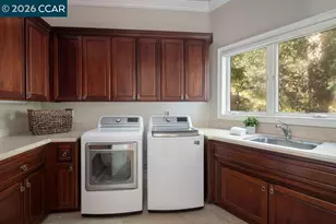 5606 La Salle Ave, Oakland, CA 94611 - Photo 30