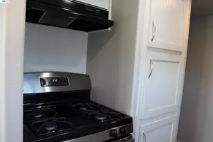 621 Lockeford St, Lodi, CA 95240 - Photo 6
