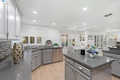 1137 Hidden Meadow Pl, Manteca, CA 95337 - Photo 12
