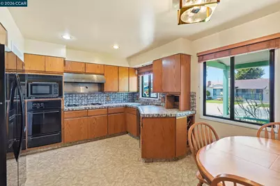 15184 Andover St, San Leandro, CA 94579 - Photo 10